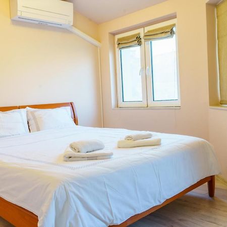 Centrally Located Apartment In Warna Exterior foto