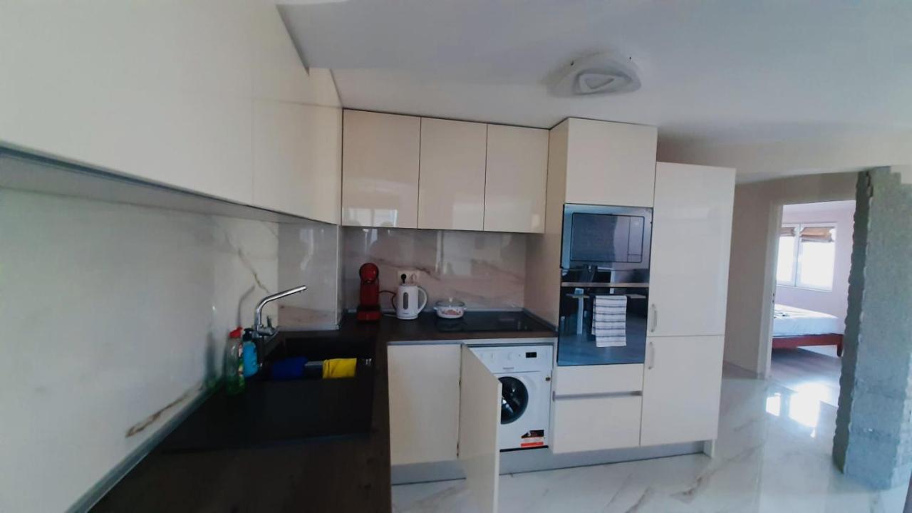 Centrally Located Apartment In Warna Exterior foto