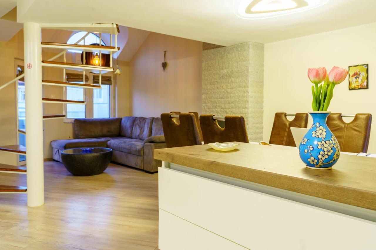 Centrally Located Apartment In Warna Exterior foto
