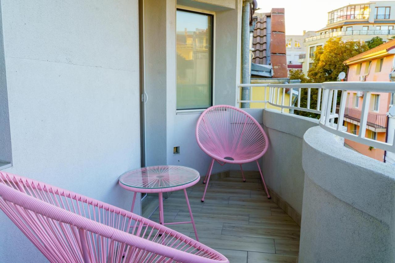 Centrally Located Apartment In Warna Exterior foto